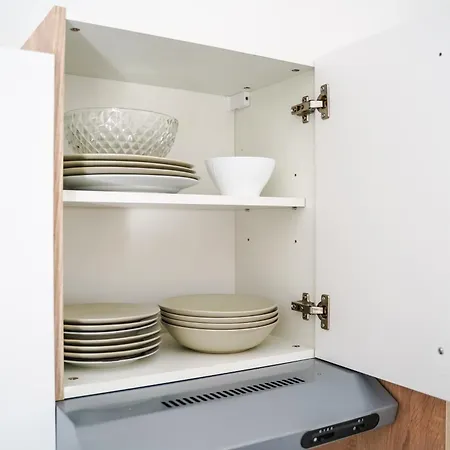 Mia With Free Onsite Parking *